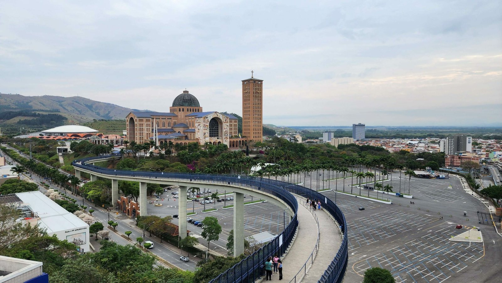 Passarela da Fé em Aparecida