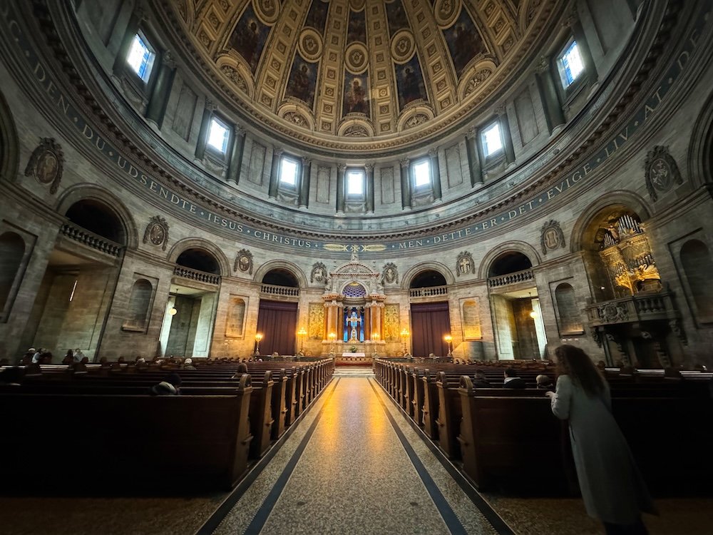 Interior da Igreja de Frederiks Kirke