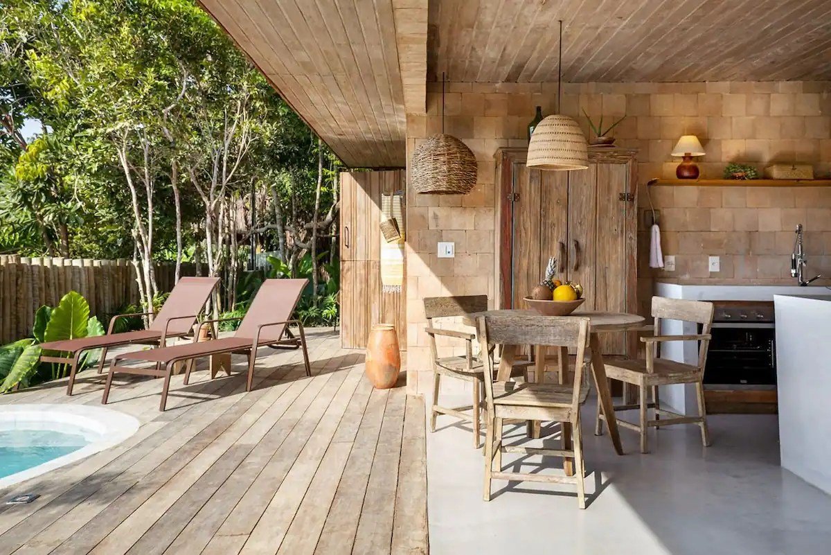 Casa aconchegante em Trancoso com piscina e integração total entre ambiente interno e externo