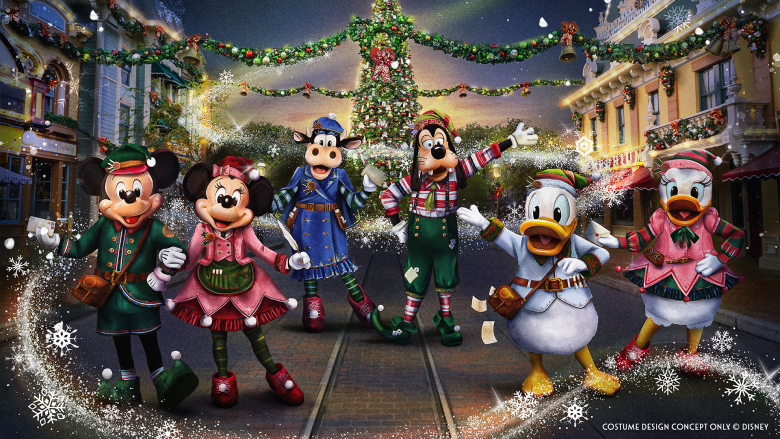 Mickey e amigos vestidos com roupas de Natal