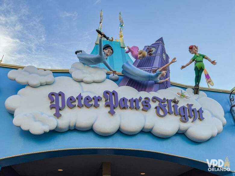 Imagem panorâmica da Terra do Nunca na atração Peter Pan’s Flight, no Magic Kingdom