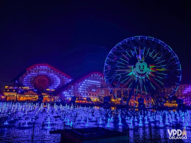 Espetáculo de cores no show World of Color – ONE no parque Disney California Adventure