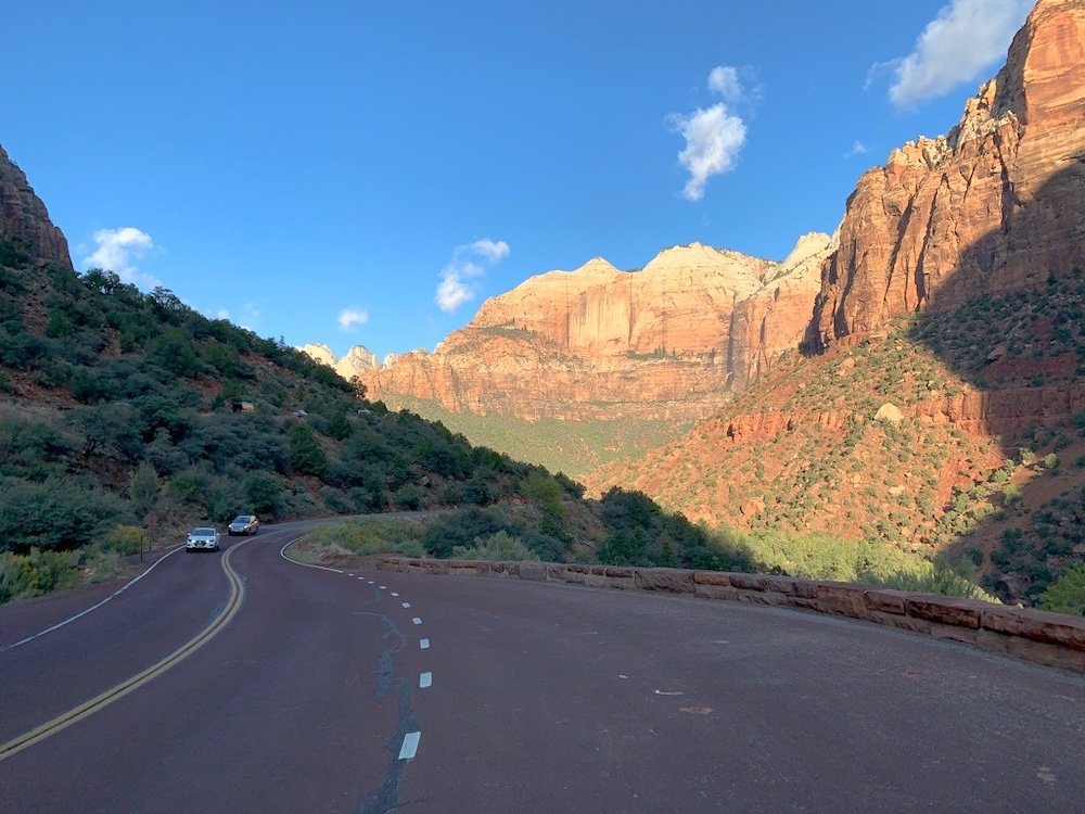 Mount Carmel Highway no Parque Nacional de Zion