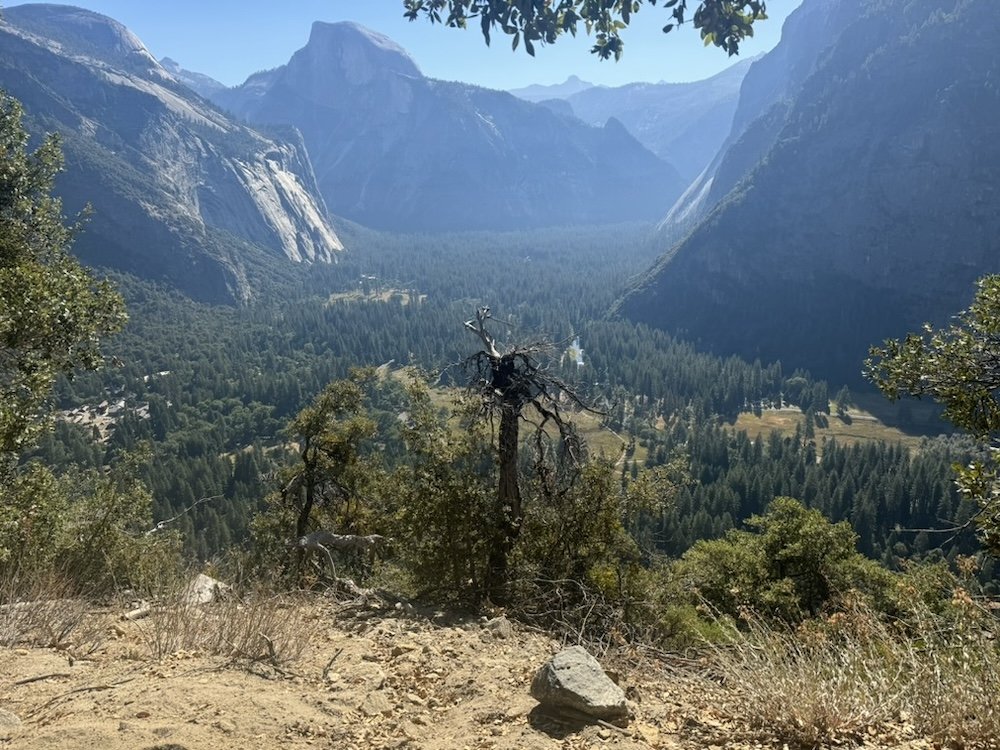 Oh My Gosh Point no Parque Nacional de Yosemite