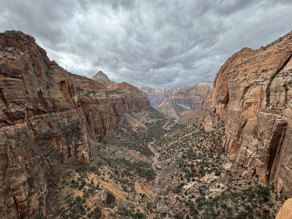 Canyon Overlook Trail no Parque Nacional Zion