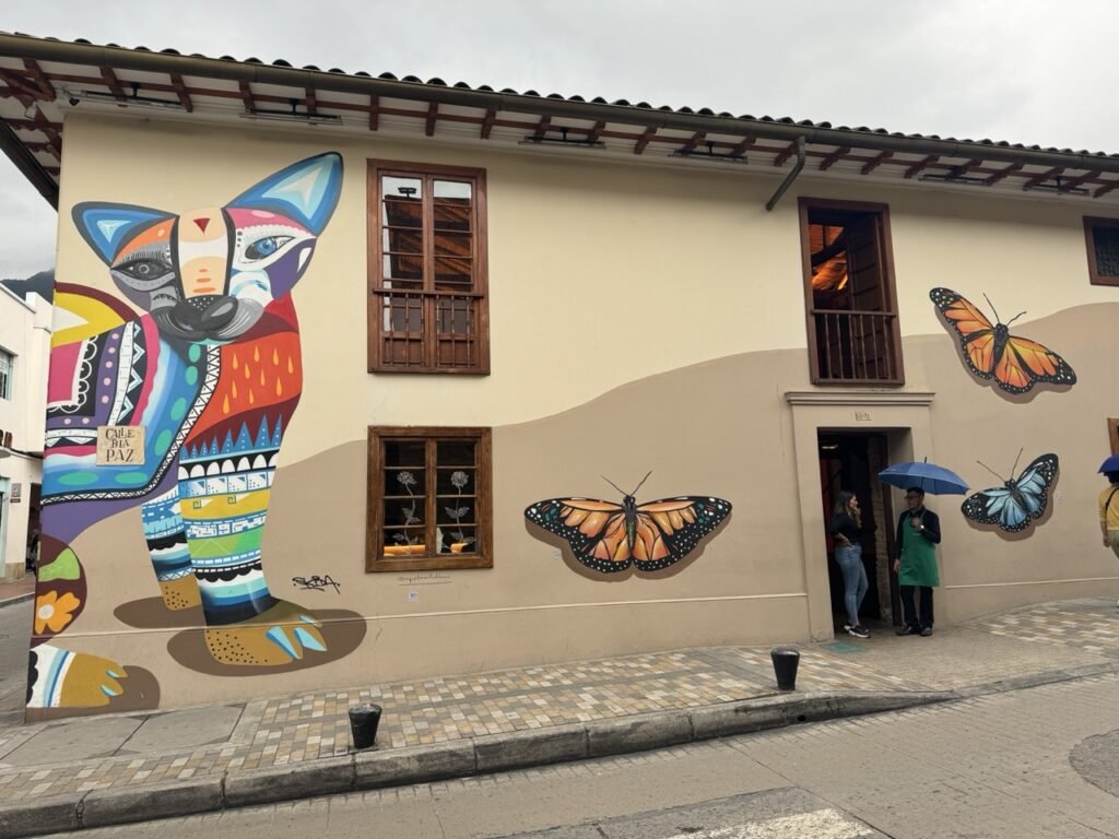 Arte de rua em La Candelaria, Bogotá, Colômbia